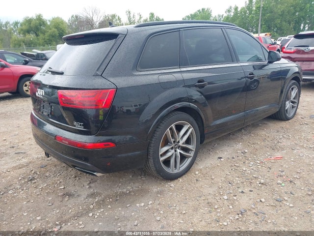 2017 AUDI Q7 WA1VAAF7XHD034202 Photo 3