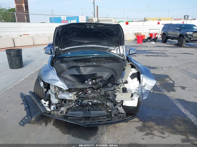5YJ3E1EA2SF930895 Tesla MODEL 3