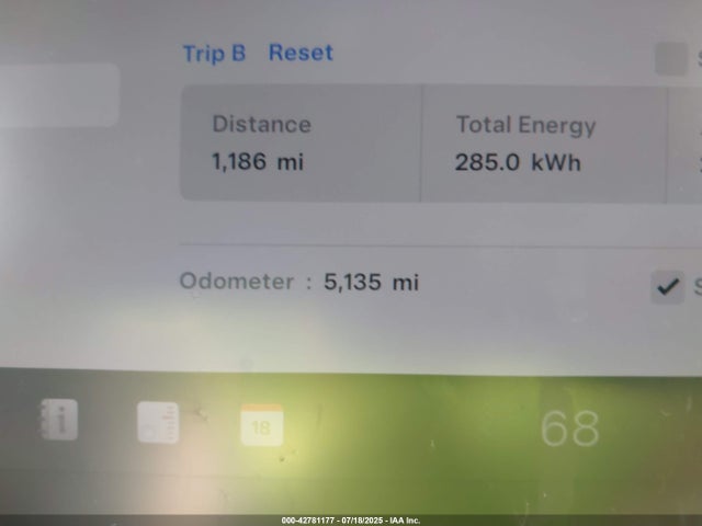 5YJ3E1EA2SF930895 Tesla MODEL 3