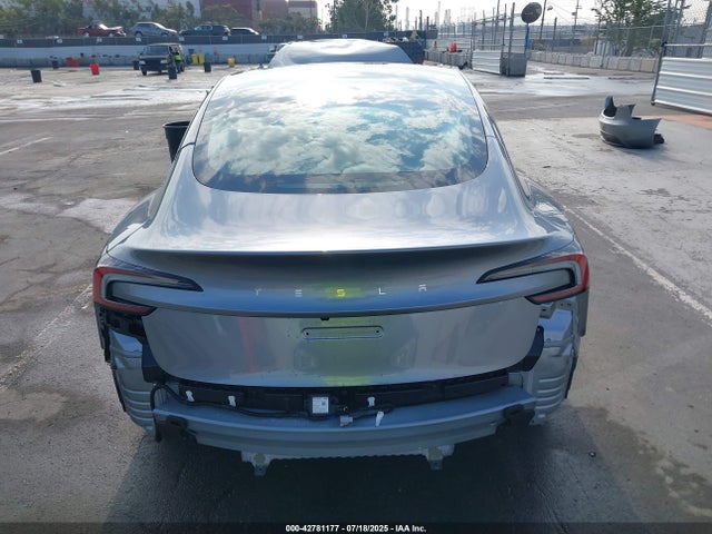 5YJ3E1EA2SF930895 Tesla MODEL 3