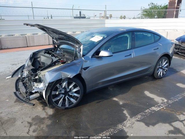 5YJ3E1EA2SF930895 Tesla MODEL 3