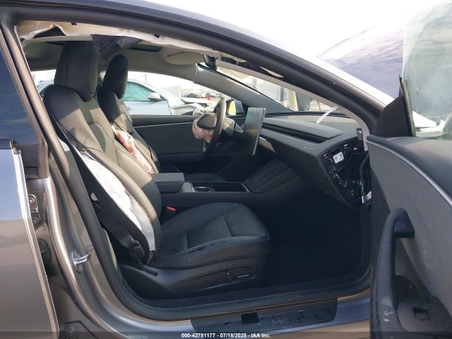 5YJ3E1EA2SF930895 Tesla MODEL 3