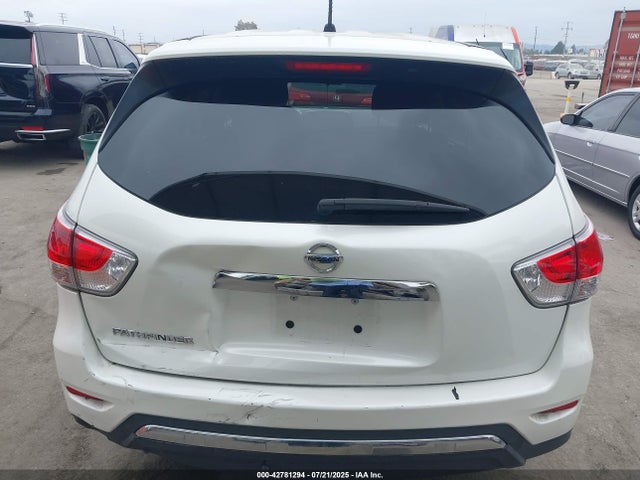 Nissan 2015 2015 5N1AR2MN9FC624250 Image 16