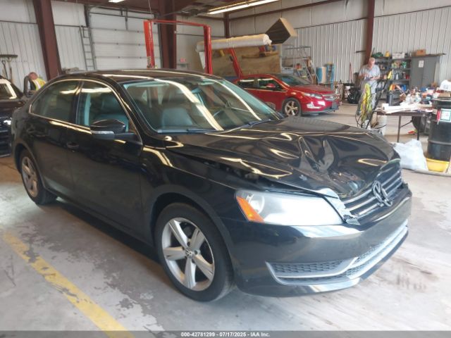 2014 VOLKSWAGEN PASSAT 1VWBT7A31EC100192