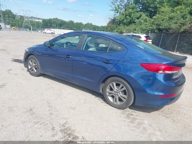 5NPD84LF3HH074318 Hyundai Elantra
