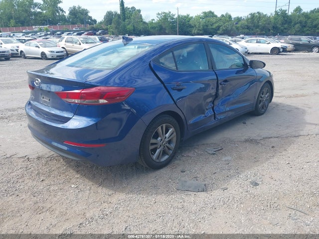 5NPD84LF3HH074318 Hyundai Elantra