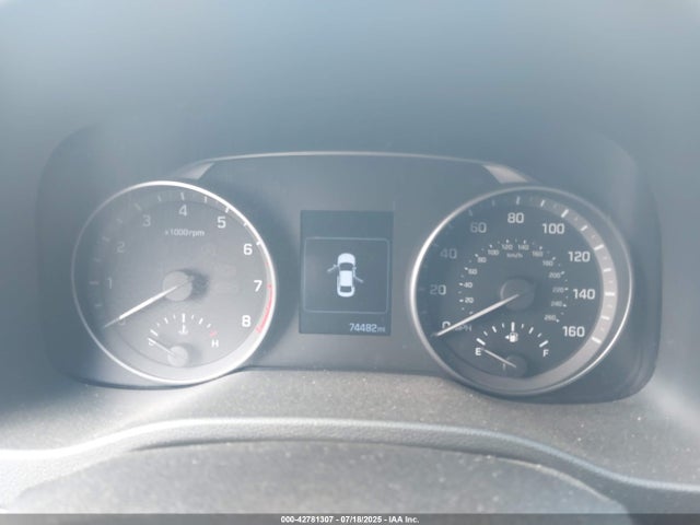5NPD84LF3HH074318 Hyundai Elantra