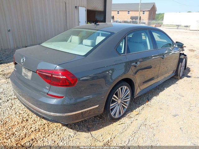1VWAA7A32JC000176 Volkswagen 2.0 tsi