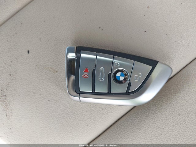 5UXTR7C58KLF29525 BMW X3