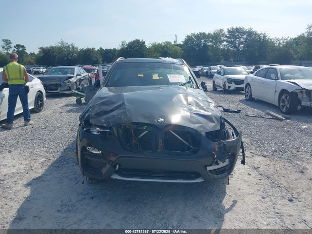 5UXTR7C58KLF29525 BMW X3