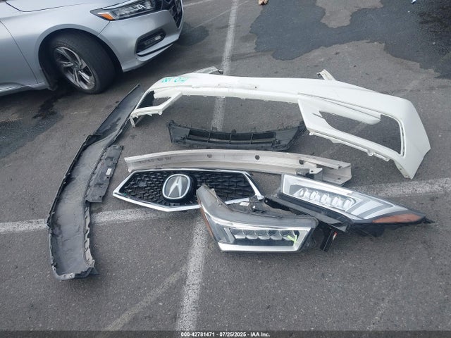 5J8YD4H58JL024157 Acura j35y5