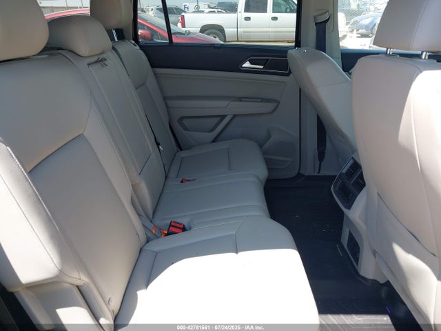 Volkswagen fsi 2019 1V2XR2CA3KC509858 Image 8