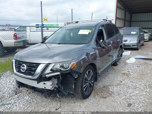 Nissan Pathfinder 2017 5N1DR2MN3HC632196 Image 2
