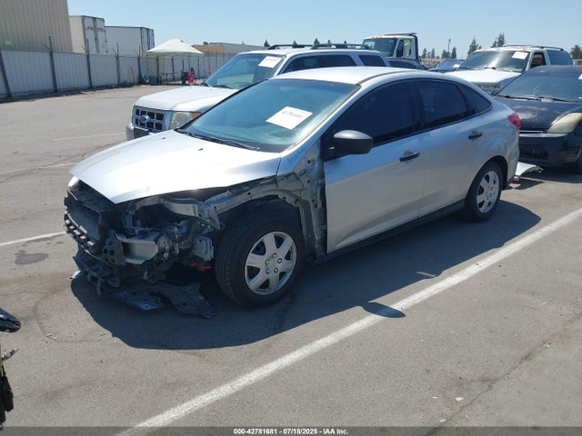 Ford 2.0l gdi 2017 1FADP3E29HL341843 Image 2