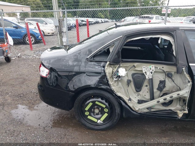 2013 AUDI A4 WAUAFAFLXDN043938 Photo 5