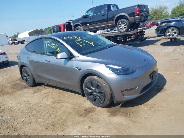 2025 TESLA MODEL Y 7SAYGDEE9SF219847 Photo 0