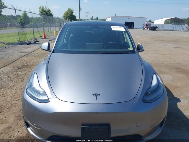 2025 TESLA MODEL Y 7SAYGDEE9SF219847 Photo 5