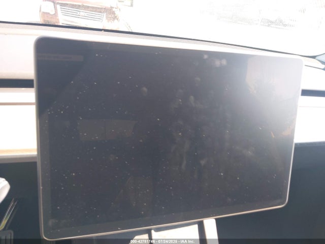 2025 TESLA MODEL Y 7SAYGDEE9SF219847 Photo 6