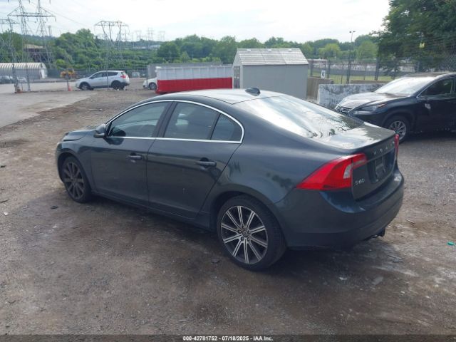 2015 VOLVO S60 YV126MFB9F1299878 Photo 2