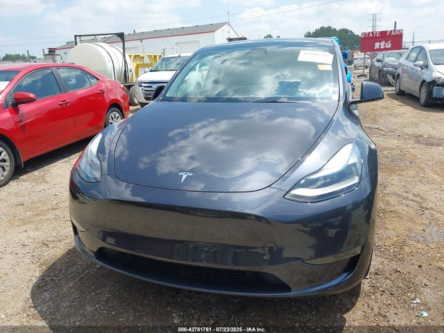 Продажа на аукционе авто 2024 Tesla Model Y Long Range Dual Motor All-wheel Drive, vin: 7SAYGDEE2RA273241, номер лота: 42781761