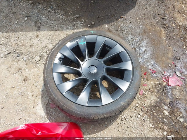 Продажа на аукционе авто 2024 Tesla Model Y Long Range Dual Motor All-wheel Drive, vin: 7SAYGDEE2RA273241, номер лота: 42781761