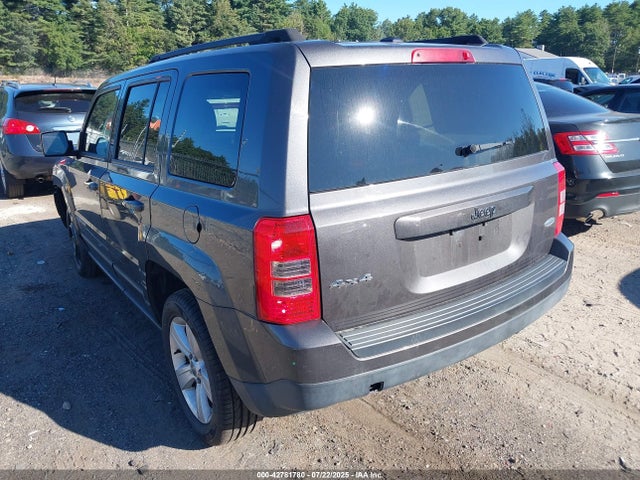 1C4NJRFB3FD303470 Jeep 2015