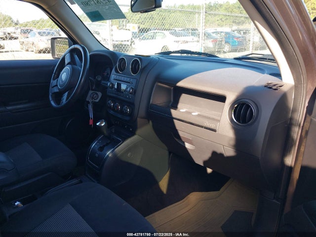 1C4NJRFB3FD303470 Jeep 2015