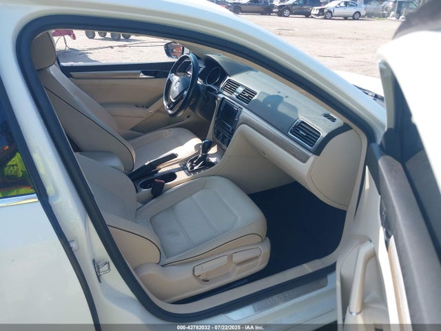 1VWBA7A3XJC012953 Volkswagen 2.0 tsi