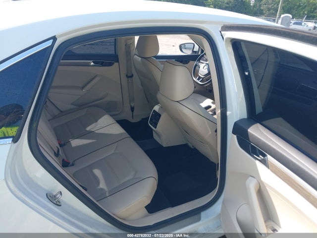 1VWBA7A3XJC012953 Volkswagen 2.0 tsi