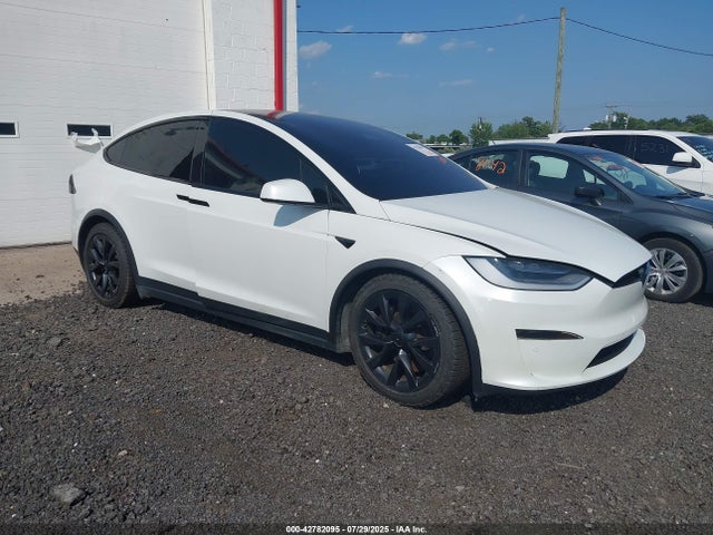 2022 TESLA MODEL X 7SAXCBE6XNF354943 Photo 0