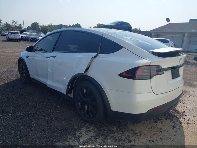2022 TESLA MODEL X 7SAXCBE6XNF354943 Photo 2