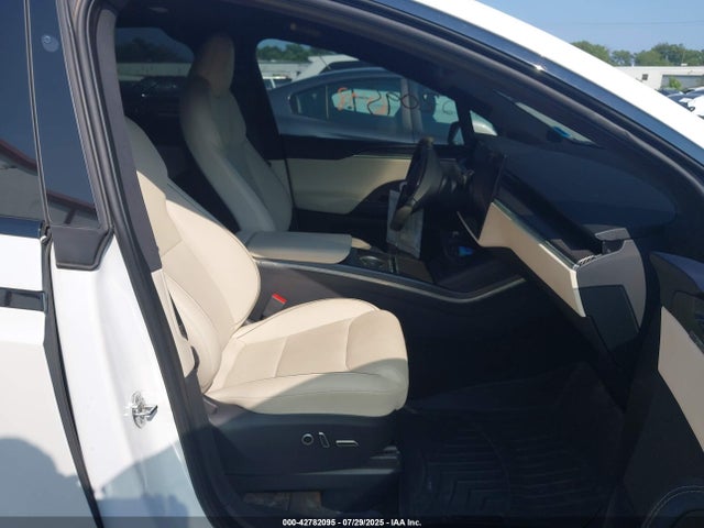 2022 TESLA MODEL X 7SAXCBE6XNF354943 Photo 4