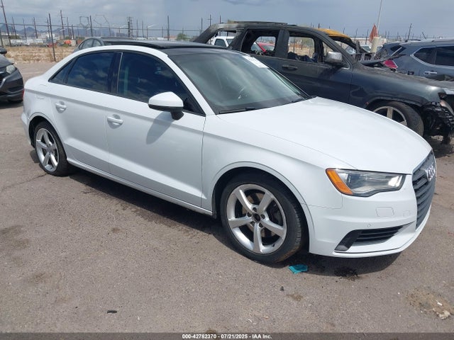 2015 AUDI A3 WAUBFGFF5F1104558 Photo 0