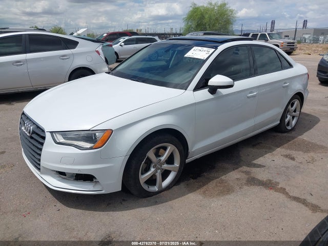 2015 AUDI A3 WAUBFGFF5F1104558 Photo 1