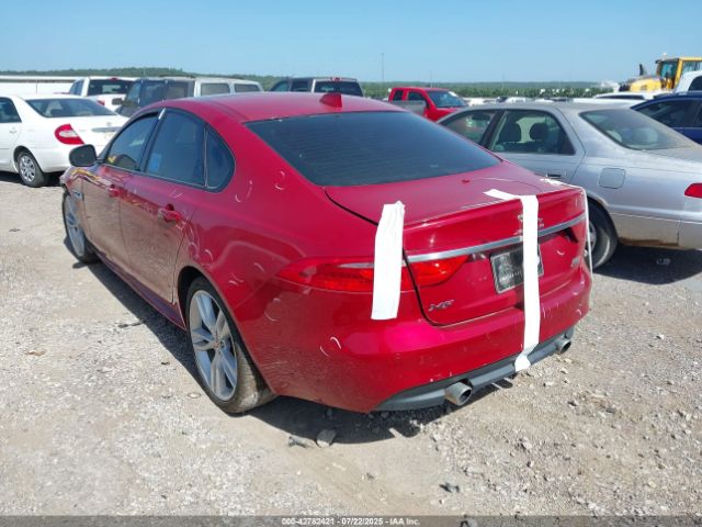 2016 JAGUAR XF SAJBL4BV5GCY15272 Photo 2