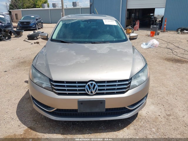 Volkswagen Passat 2015 1VWBV7A34FC060976 Image 12
