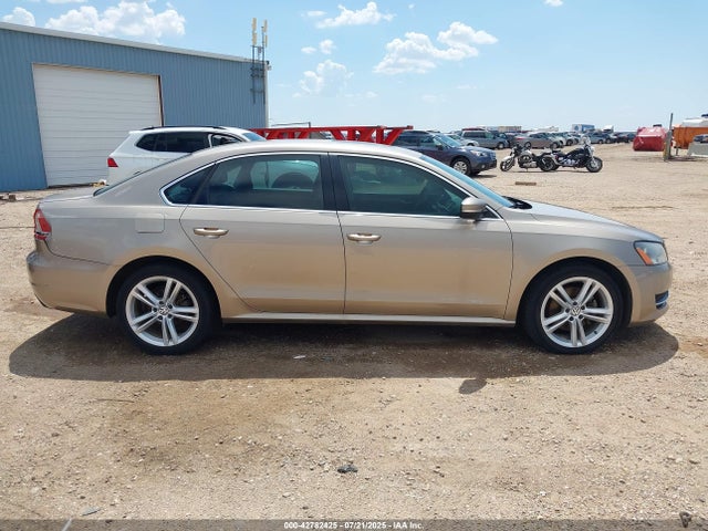 Volkswagen Passat 2015 1VWBV7A34FC060976 Image 13