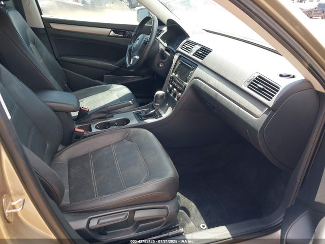 Volkswagen Passat 2015 1VWBV7A34FC060976 Image 5