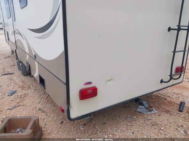 4YDF37027J4704070 Keystone keystone