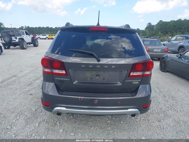 2018 Dodge Journey Crossroad მანქანა იყიდება აუქციონზე, vin: 3C4PDCGGXJT215820, აუქციონის ნომერი: 42782550
