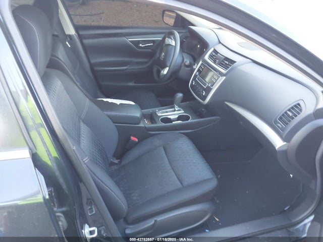 1N4AL3AP8GC162854 Nissan 2016