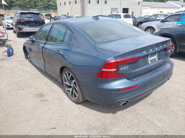 2019 VOLVO S60 7JRA22TK9KG017723 Photo 2