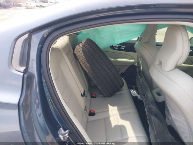 2019 VOLVO S60 7JRA22TK9KG017723 Photo 7