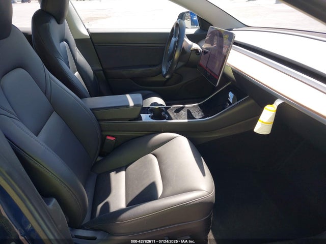 2019 TESLA MODEL 3 5YJ3E1EA9KF190486 Photo 4