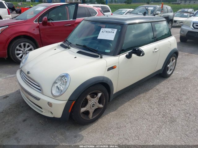 2006 MINI COOPER WMWRC33566TK73763 Photo 1