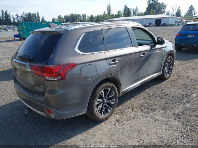 JA4J24A55JZ050755 Mitsubishi s61 - y61