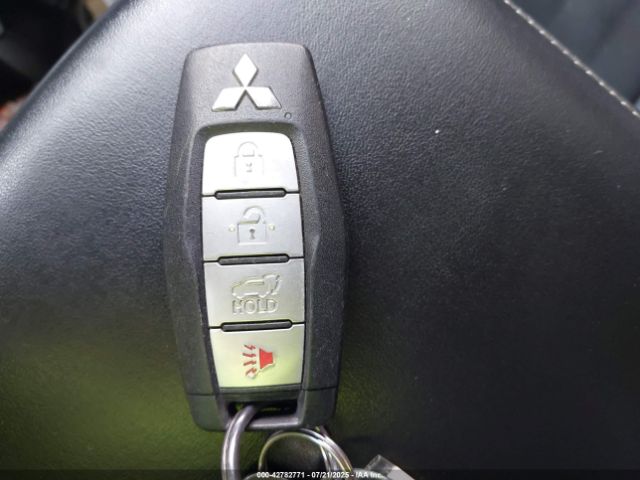 2022 MITSUBISHI OUTLANDER JA4J4UA8XNZ039082 Photo 10