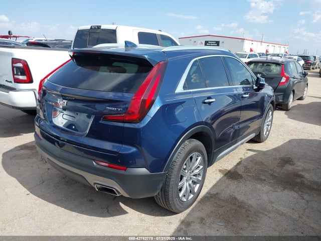 2021 CADILLAC XT4 1GYFZCR4XMF042681 Photo 3