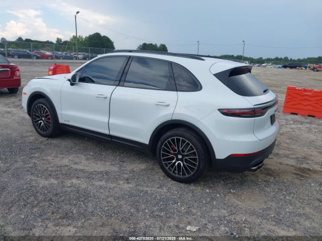 2019 PORSCHE CAYENNE WP1AA2AY8KDA00940 Photo 2
