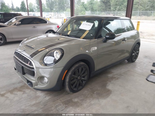 Mini 2019 2019 WMWXP7C51K2L05893 Image 2